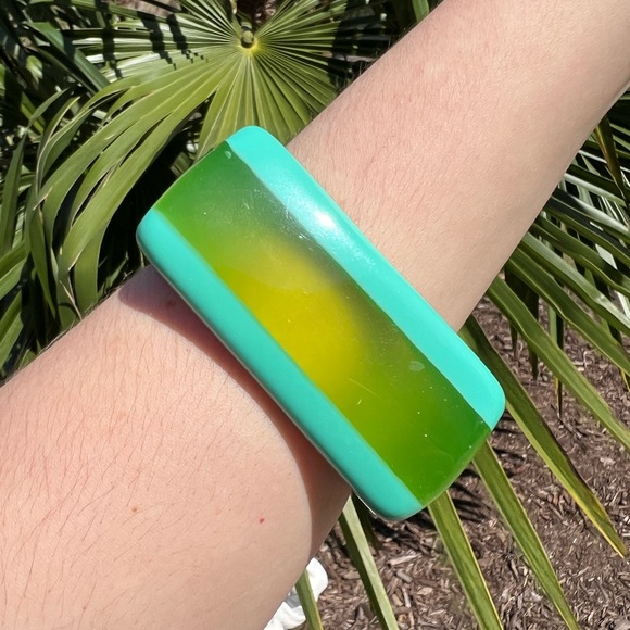 Layered bangle bracelet 70s 80s 90s perspex jewelry Tiffany blue green retro Y2K - Picture 4 of 13